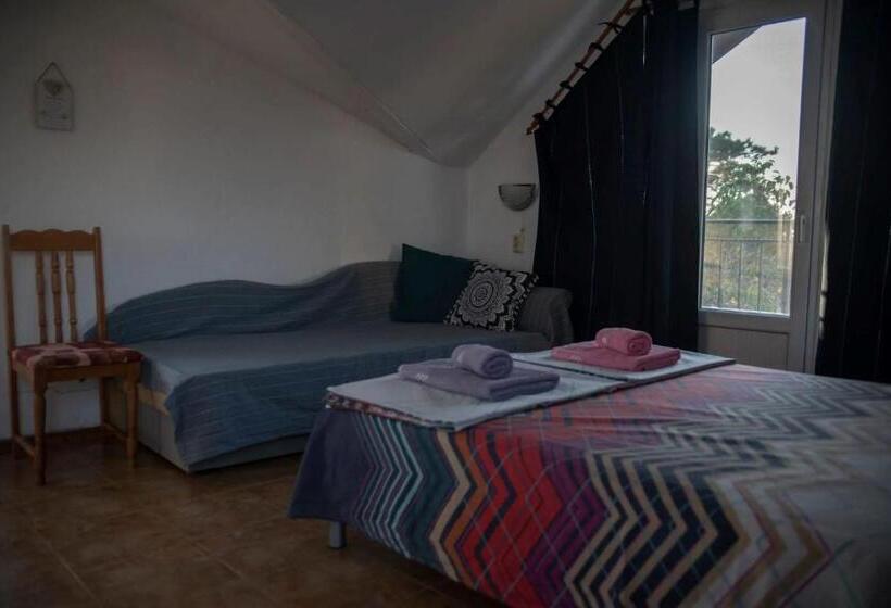 Pensión вила лора