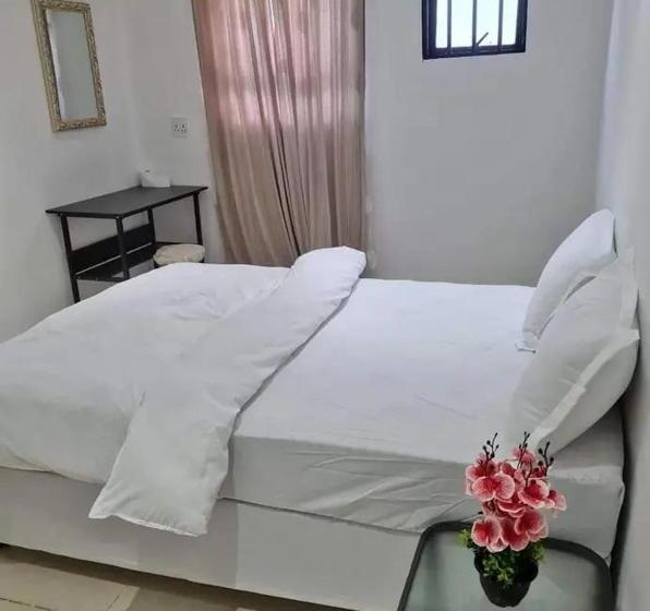 پانسیون Aphiroom Guesthouse