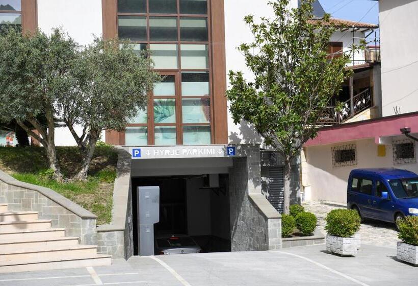 بنسيون Guest House Cela City Centre