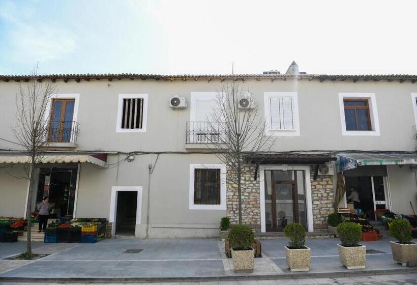 بنسيون Guest House Cela City Centre