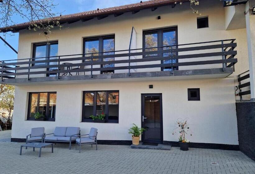 بنسيون Casa 7 Sate Apartament