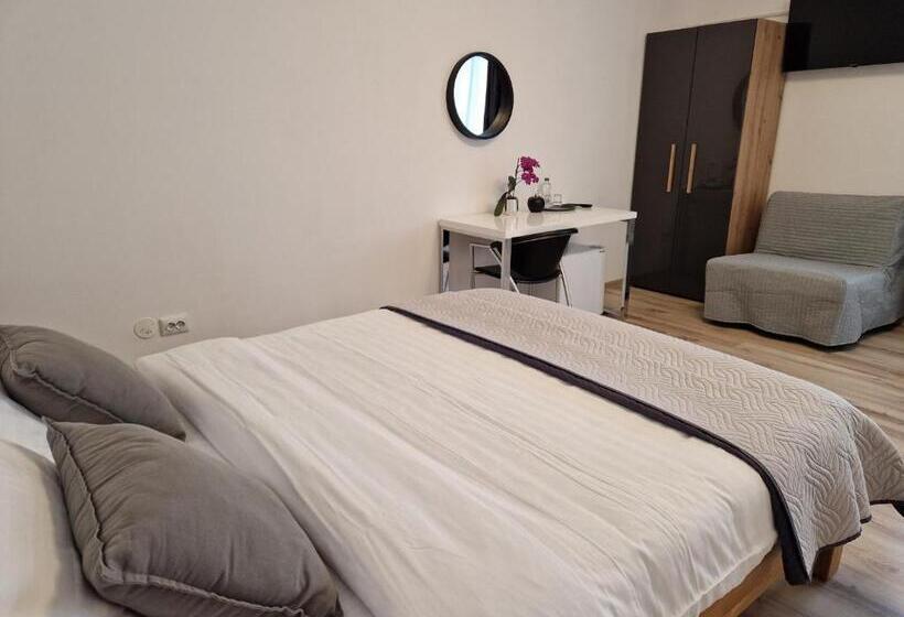 ペンション Casa 7 Sate Apartament