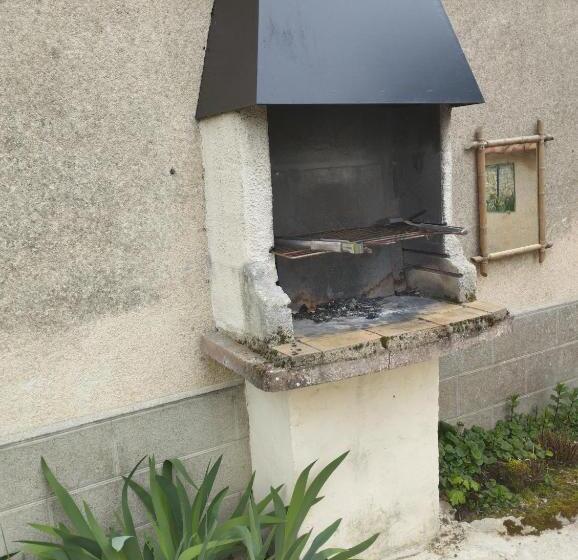 펜션 Chambre Agréable Au Fond Du Jardin