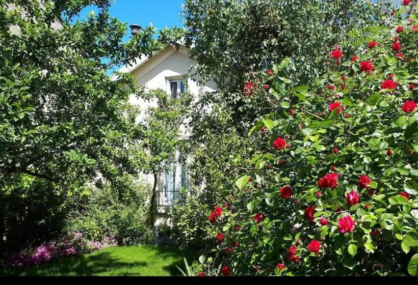 펜션 All Room Paris Ouest Colombes