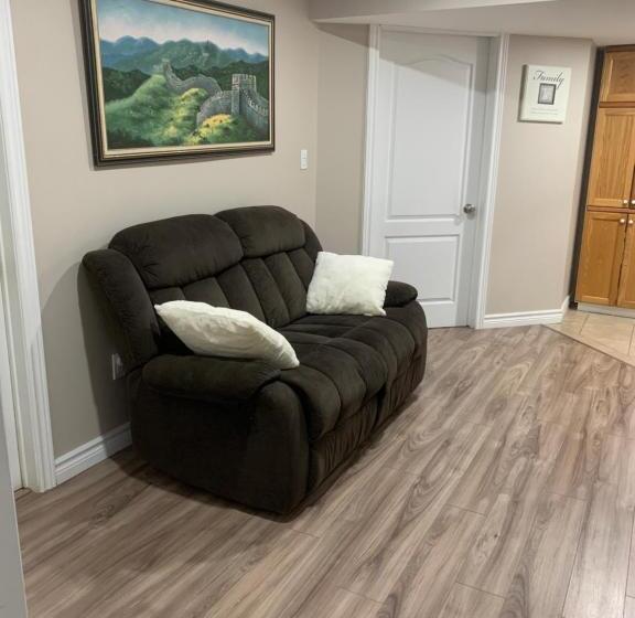 Pensionat 1 Room In A Cozy And Beautiful Basement