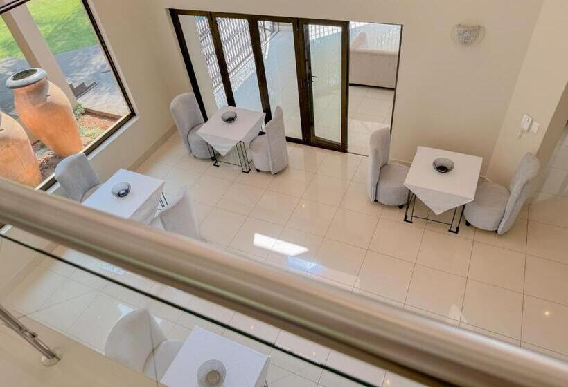 פנסיון Fullbliss Guesthouse