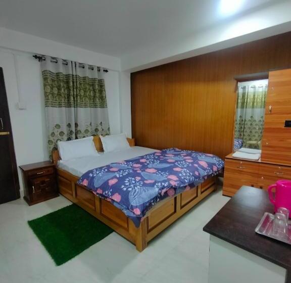 Pension Gyatso Guest House