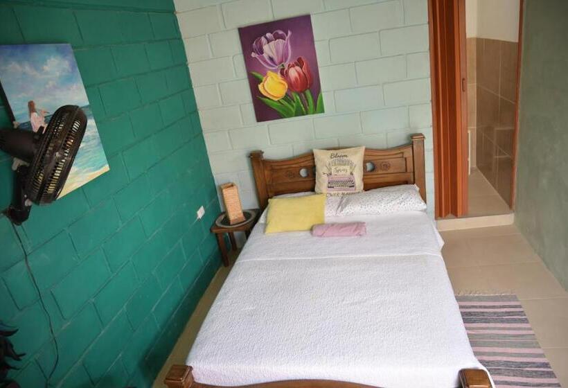 بنسيون Hostal San Jose