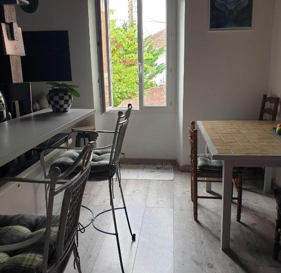 פנסיון La Demeure