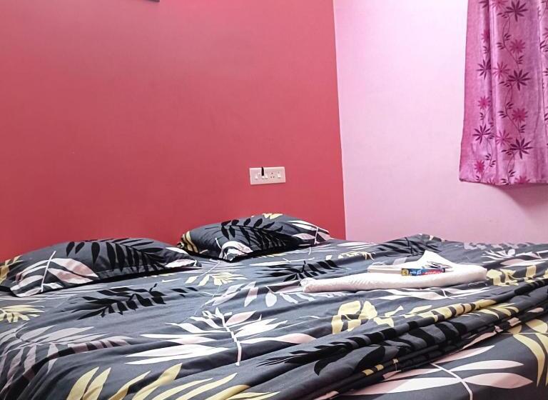 پانسیون La Tanvi Villa @serenity Beach Side