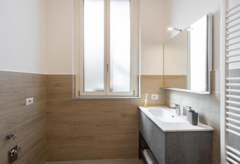 פנסיון Lucy’s House