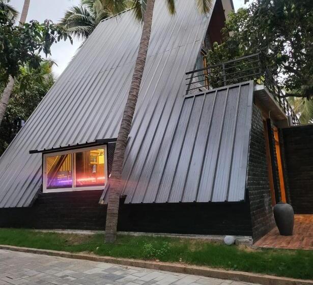 פנסיון Moon Light Resorts