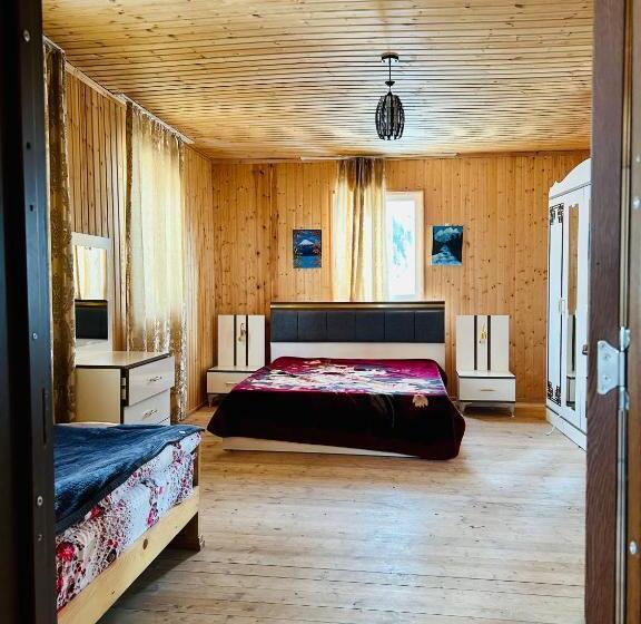 پانسیون Natia’s Guesthouse