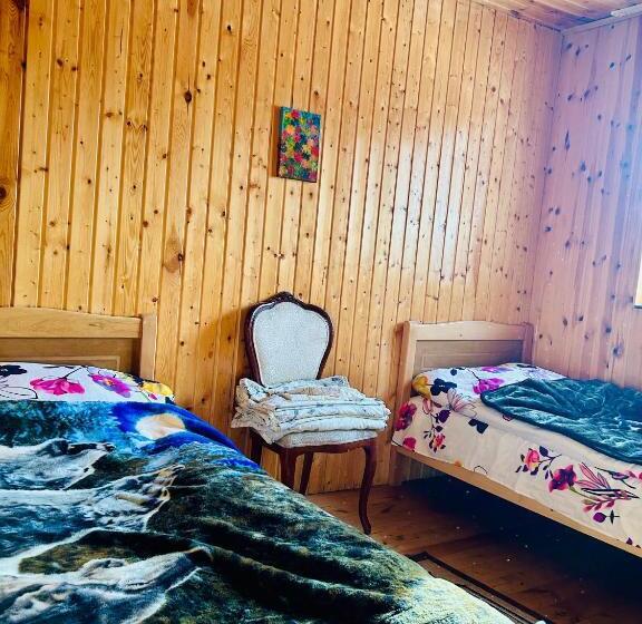 پانسیون Natia’s Guesthouse