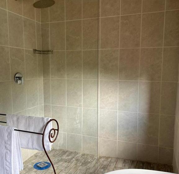 Пансион Pebble Fountain Guesthouse