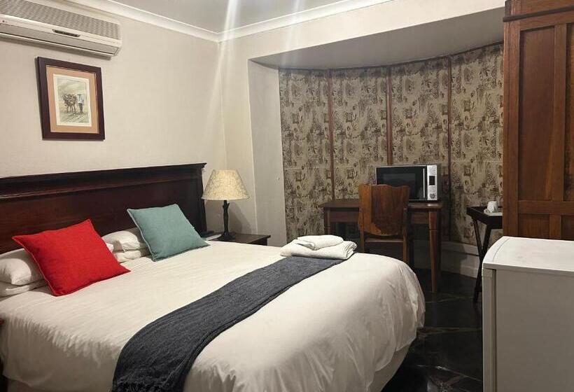 Пансион Pebble Fountain Guesthouse