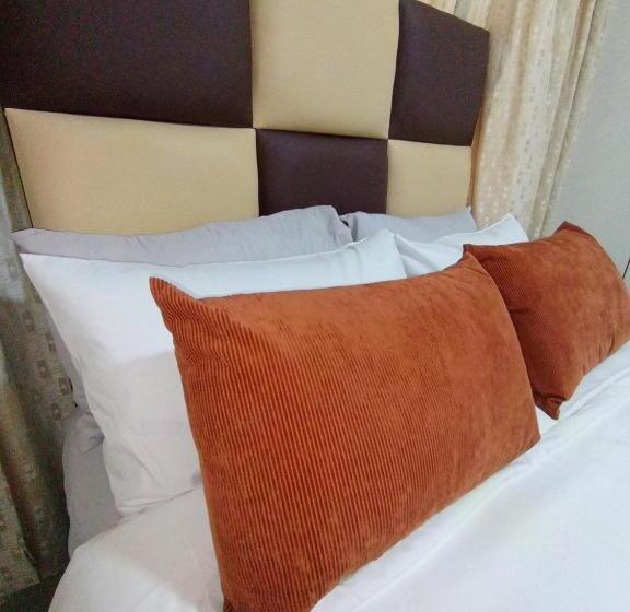פנסיון Peshline Guest House Unit 1