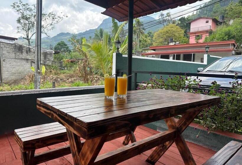 ペンション Rafting Reach Layathraa