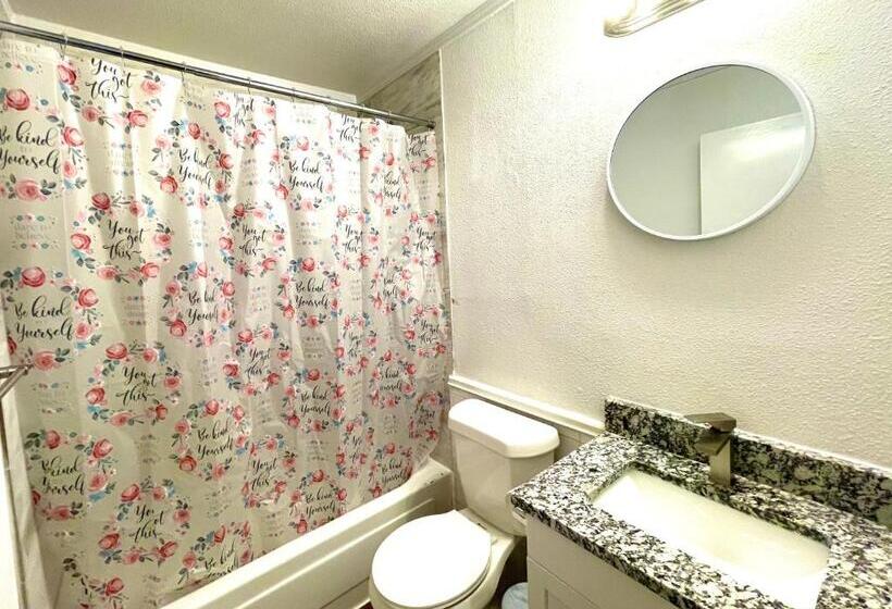 פנסיון Room Near Downtown Dallas4
