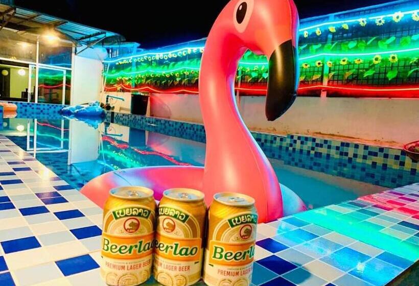 ペンション Vangvieng Pool House