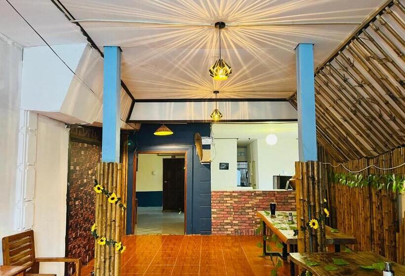 ペンション Vangvieng Pool House