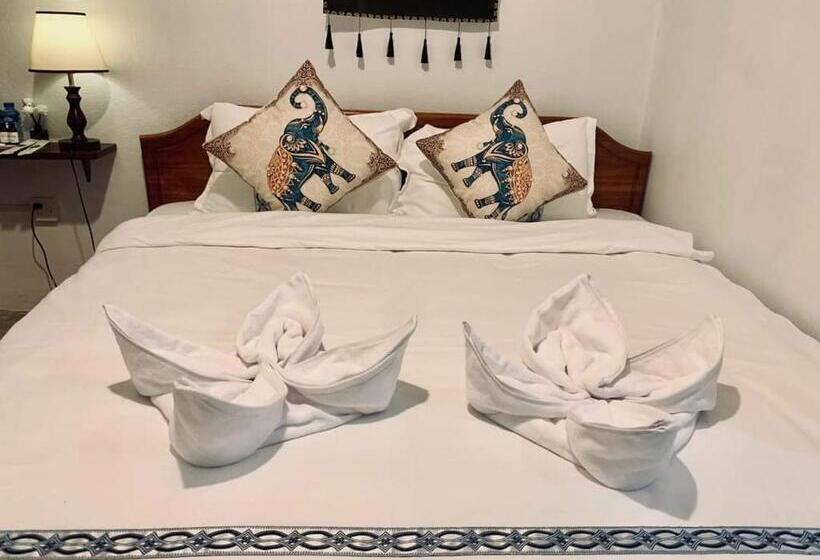 ペンション Vangvieng Pool House