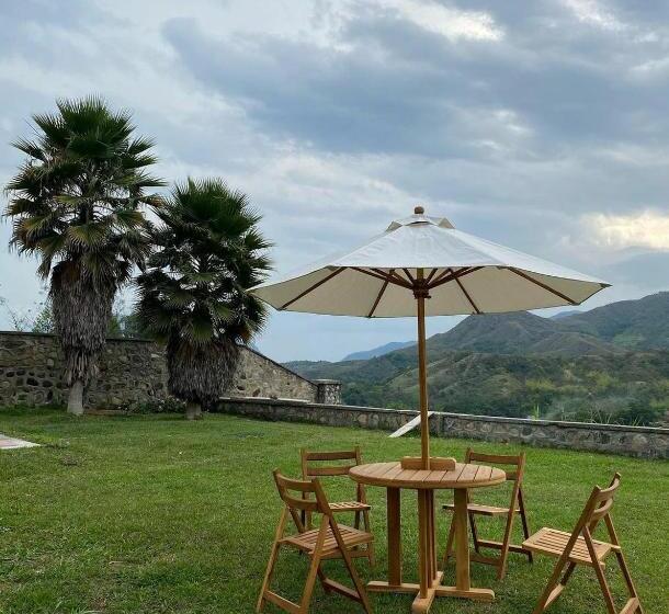 פנסיון Villa Mipa