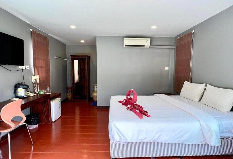 Курорт รัตนารีสอร์ท ลันตาน้อย