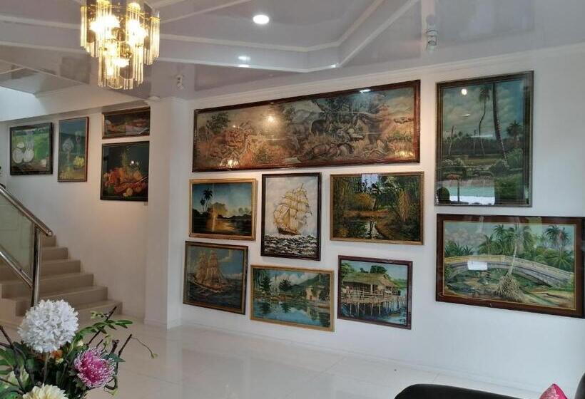 Sillero Painting Gallery And Hostel