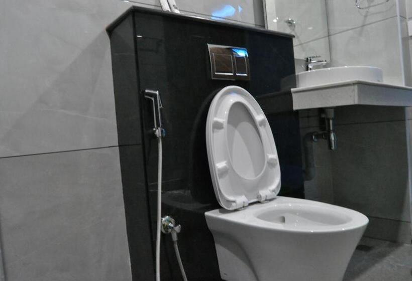 Silver Stone Park Resort, Kovilpatti