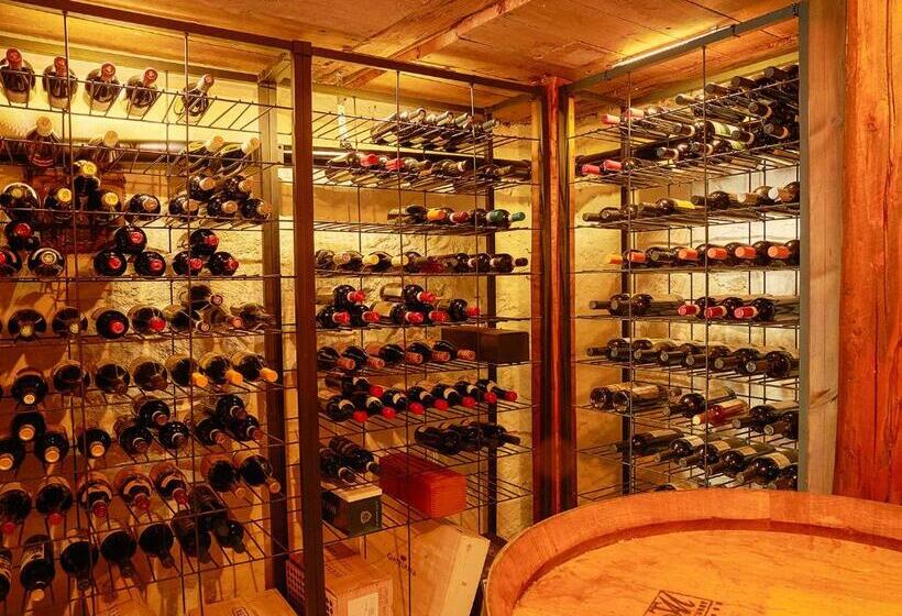 Astensmåla Gård B&b