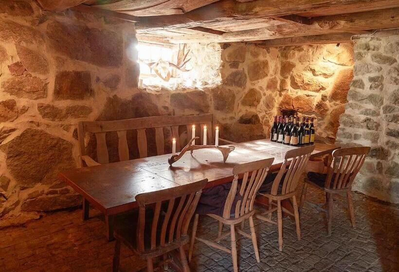 Astensmåla Gård B&b