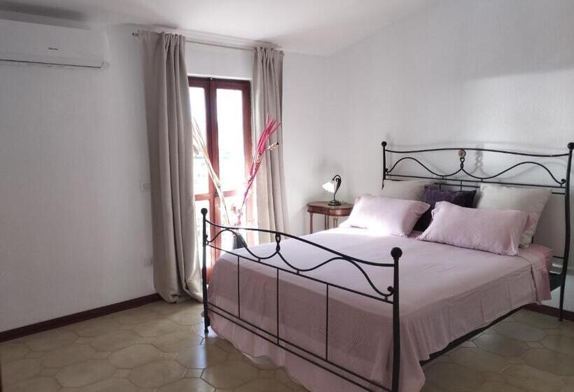 B&b Il Castello .con Balcone Vista Mare