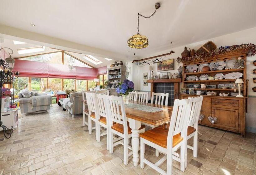 צימר Cherrygarth Cottage