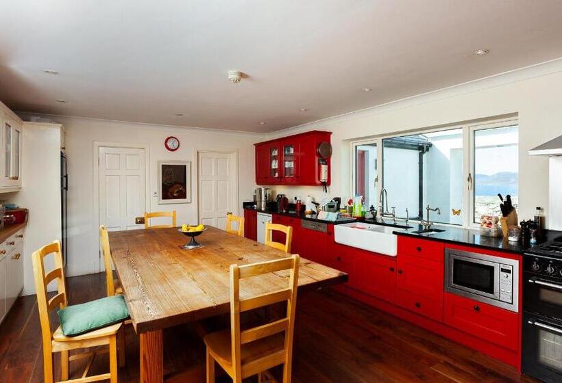 مبيت وإفطار Clare Island Lighthouse