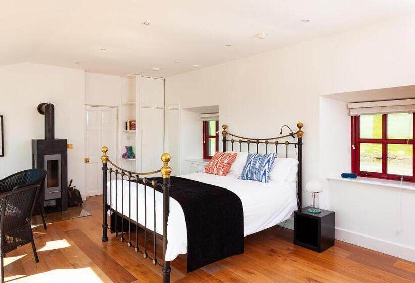 مبيت وإفطار Clare Island Lighthouse