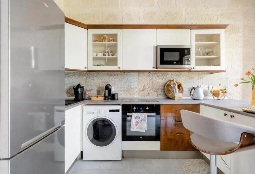 تختخواب و صبحانه Gallo House