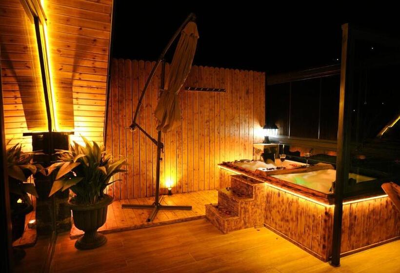 住宿加早餐  Hayalsuitbungalovv