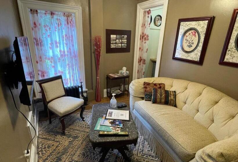 مبيت وإفطار Oscar S Inn