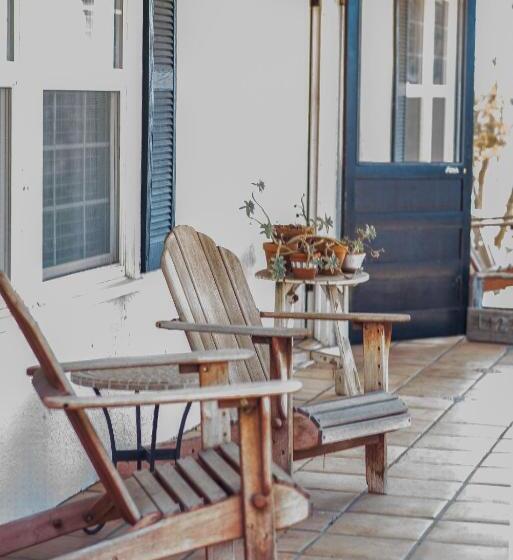 ベッドアンドブレックファースト Sequoia View Vineyard