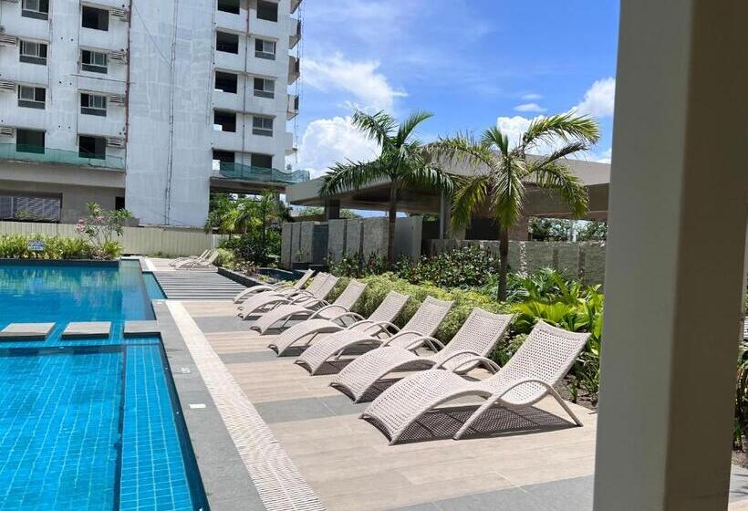 Comfy Unit With Fast Wifi Along Lacson St