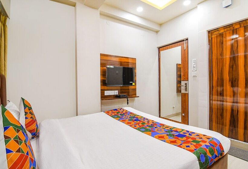 Fabhotel The Luxurie International