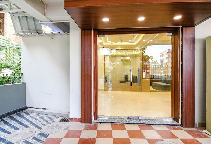 Fabhotel The Luxurie International