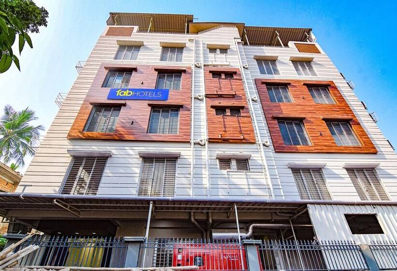 Fabhotel The Luxurie International