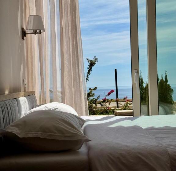 Green Condo Hotel Palase