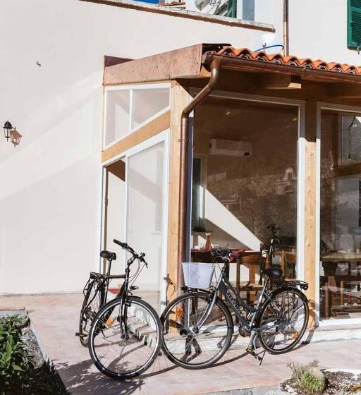 فندق Agriturismo Il Canto Delle Rane