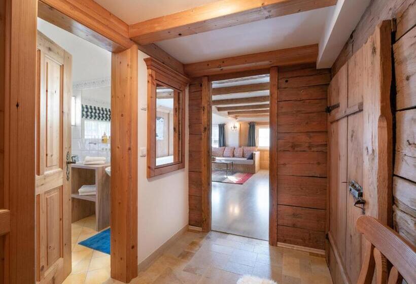 ホテル Appartement Hintermitterast