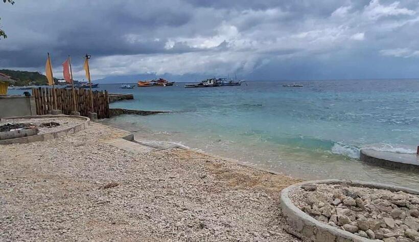 Отель Fins Pacific Coray Bay By Hiverooms