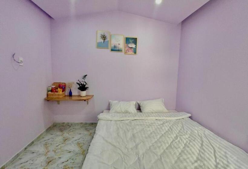 هتل Flower Garden