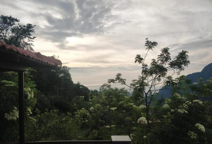 בית מלון כפרי Himont Homestays,coonoor